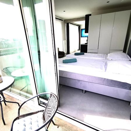 Hh 03 By Rockchair - Superhost Status - Modernes Apartment Mit Sonnigem Balkon & Premium Boxspringbetten In Winterhude - Hamburg Top Geheimtipp Dış mekan fotoğraf