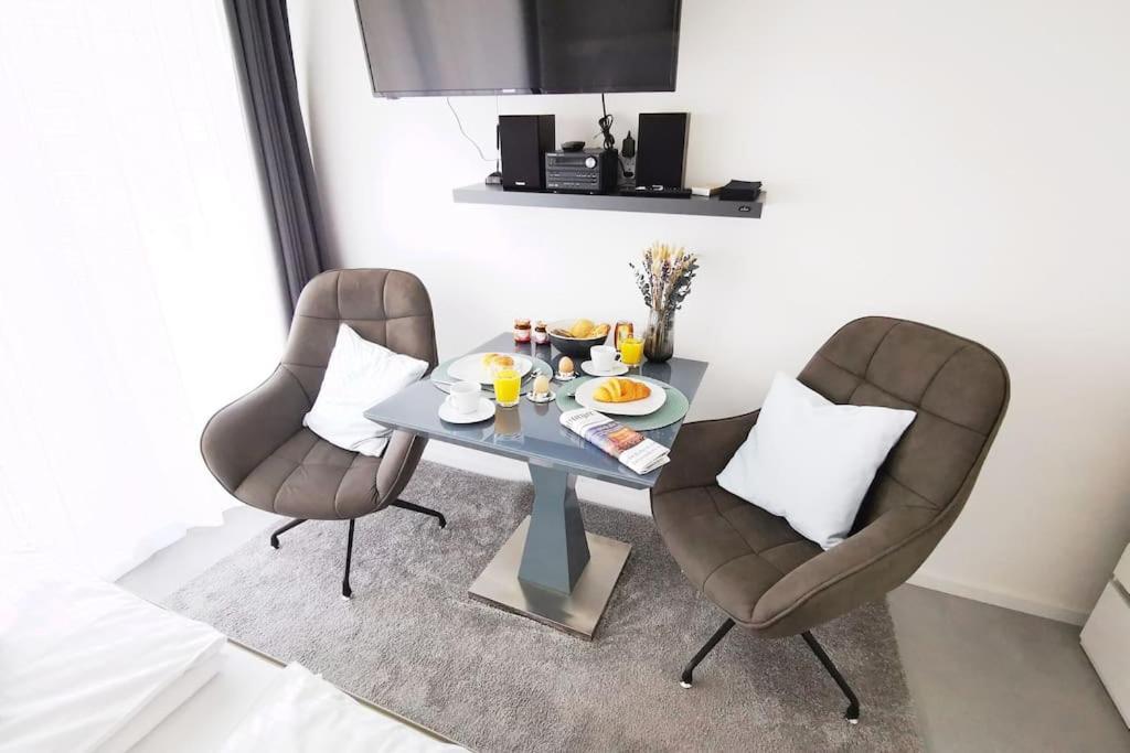 Hh 03 By Rockchair - Superhost Status - Modernes Apartment Mit Sonnigem Balkon & Premium Boxspringbetten In Winterhude - Hamburg Top Geheimtipp Dış mekan fotoğraf