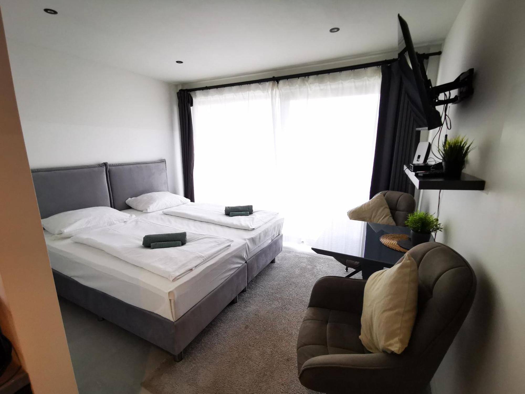 Hh 03 By Rockchair - Superhost Status - Modernes Apartment Mit Sonnigem Balkon & Premium Boxspringbetten In Winterhude - Hamburg Top Geheimtipp Dış mekan fotoğraf
